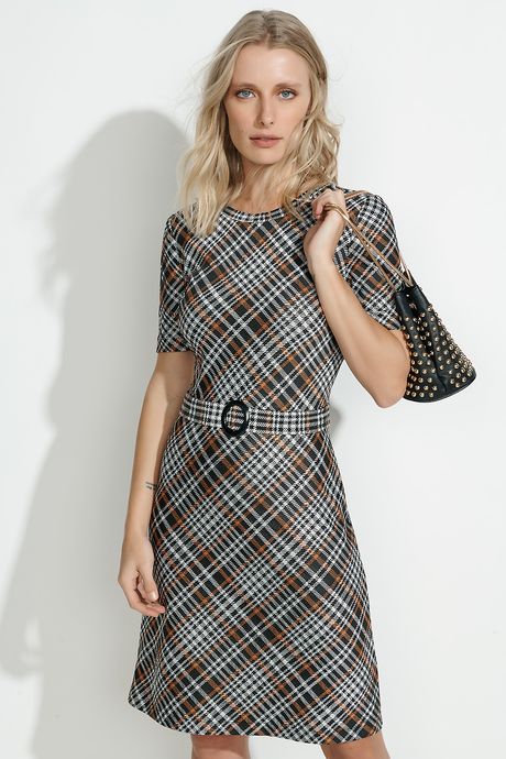vestido xadrez com cinto